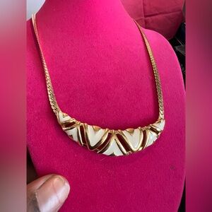 Avon Vintage Gold Tone & Cream Enamel Chevron Statement Necklace 14”